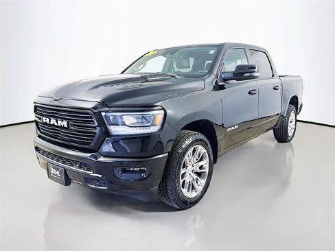 Used 2023 RAM 1500 Laramie AWD/4WD image 4