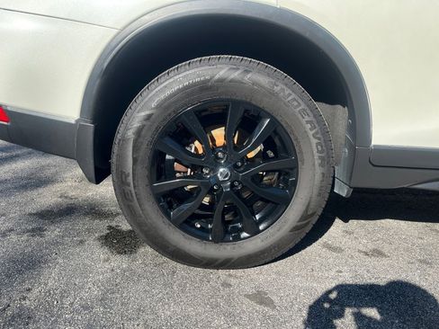 Used 2017 Nissan Rogue SV w/ Midnight Edition image 23