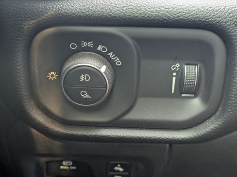 Used 2021 RAM 1500 Big Horn RWD image 8
