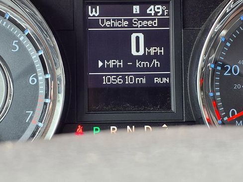 Used 2015 Chrysler Town & Country Touring w/ Driver Convenience Group FWD image 18