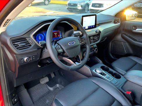 Certified 2022 Ford Escape SEL w/ Technology Package image 17