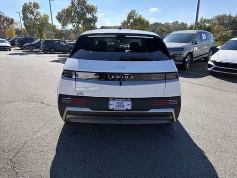 New 2026 Hyundai Ioniq 5 SEL image 6