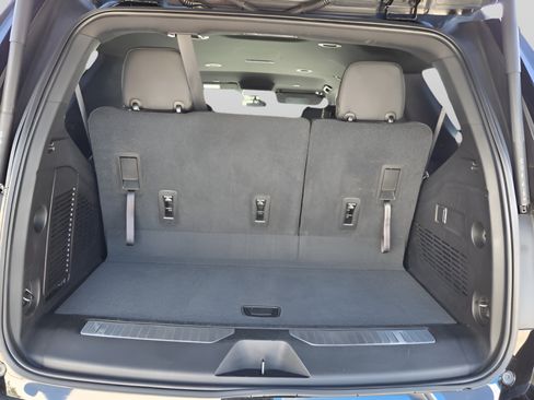 Used 2022 Chevrolet Tahoe RST RWD image 13