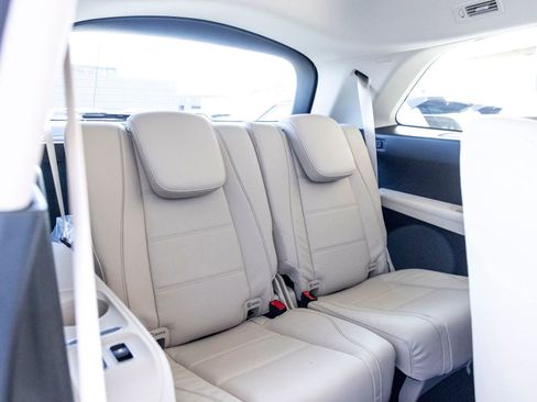 New 2026 Mercedes-Benz GLS 580 4MATIC image 24