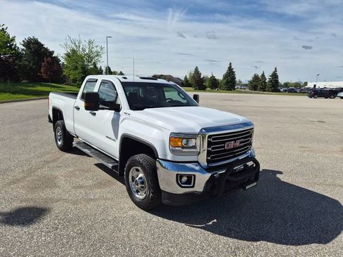 Used 2017 GMC Sierra 2500 4x4 Double Cab image 4