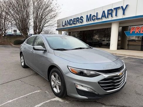 Used 2024 Chevrolet Malibu LT image 2