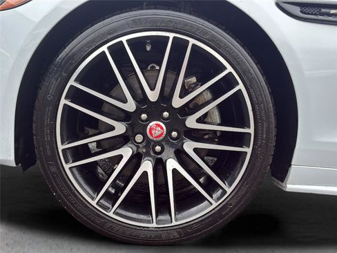 Used 2020 Jaguar XF Checkered Flag image 41