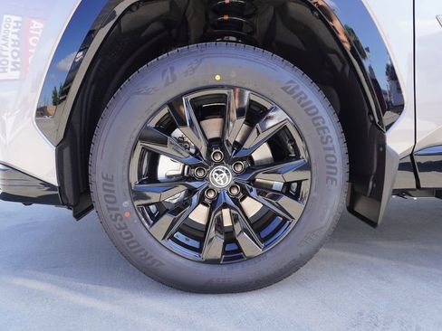New 2026 Toyota RAV4 SE AWD/4WD image 19