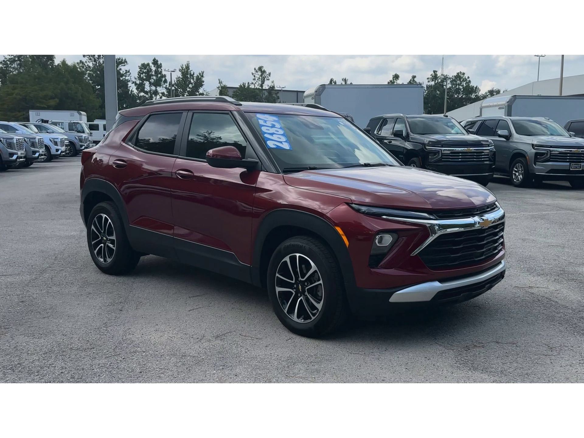Used 2025 Chevrolet TrailBlazer LT w/ Convenience Package FWD image 2