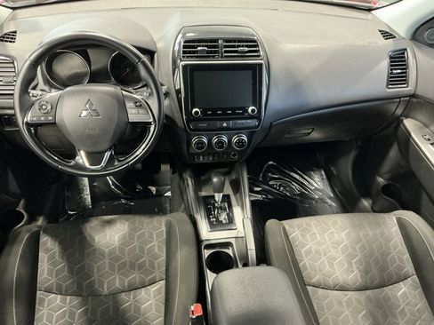 Used 2021 Mitsubishi Outlander Sport SE image 15