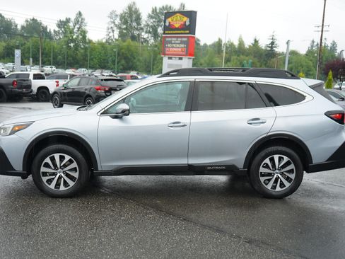 Used 2022 Subaru Outback Premium AWD/4WD image 2