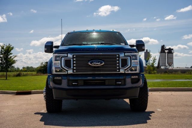 Used 2022 Ford F450 Platinum w/ FX4 Off-Road Package AWD/4WD image 2