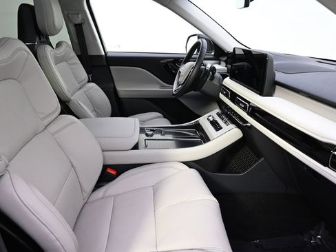 New 2025 Lincoln Aviator Reserve w/ Equipment Group 201A image 16