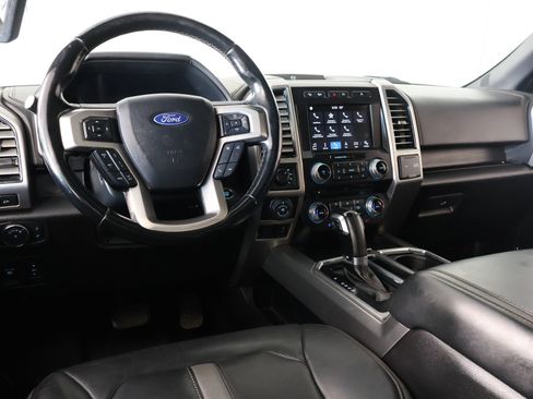 Used 2018 Ford F150 Platinum w/ Equipment Group 701A Luxury AWD/4WD image 2