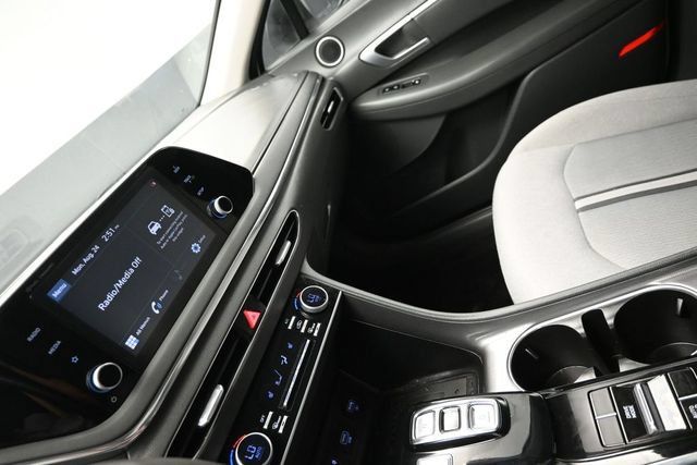 Used 2021 Hyundai Sonata SEL w/ Convenience Package FWD image 16
