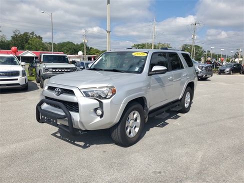 Used 2019 Toyota 4Runner SR5 image 4