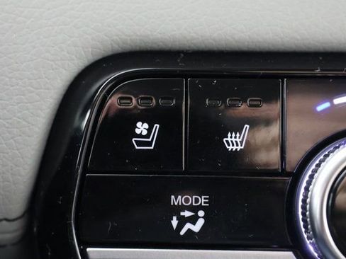 Used 2023 Honda Pilot Elite image 16