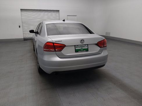 Used 2015 Volkswagen Passat 1.8T Limited Edition FWD image 6