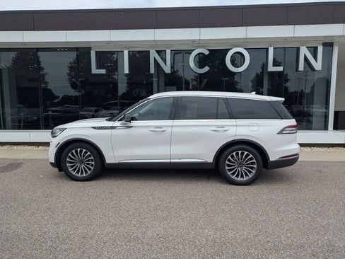 Used 2020 Lincoln Aviator Reserve w/ Equipment Group 201A RWD image 3