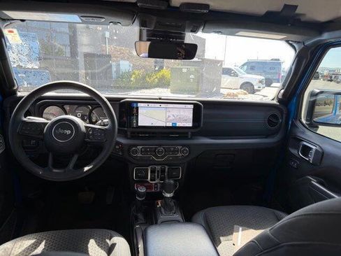 Used 2024 Jeep Wrangler Unlimited Rubicon 4xe w/ Technology Group AWD/4WD image 11