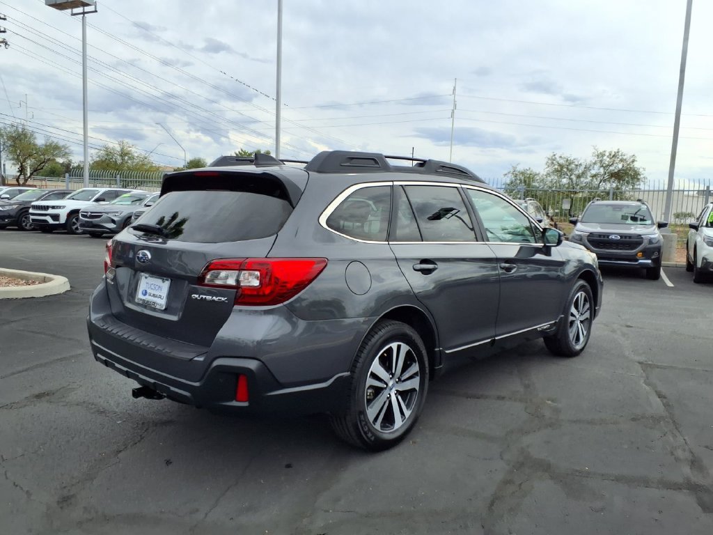 Used 2018 Subaru Outback 2.5i Limited AWD/4WD image 11