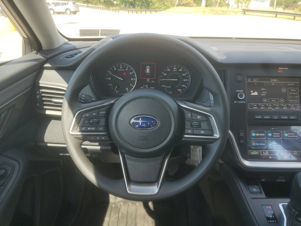 Used 2025 Subaru Outback AWD/4WD image 15