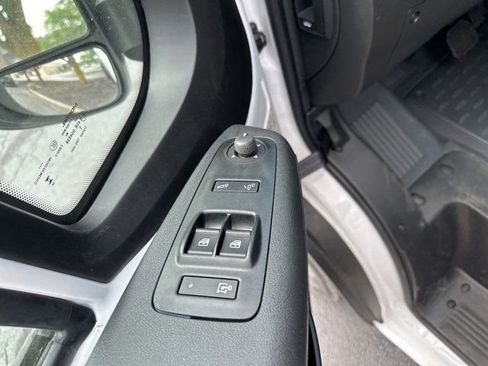 New 2024 RAM ProMaster 2500 w/ Quick Order Package 22G SLT image 9