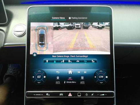 Used 2022 Mercedes-Benz S 500 4MATIC w/ AMG Line Package image 10