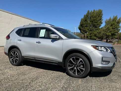 Used 2020 Nissan Rogue SL w/ Premium Package image 61