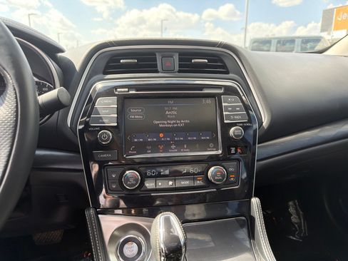 Used 2023 Nissan Maxima Platinum w/ Sport Mat Group FWD image 21