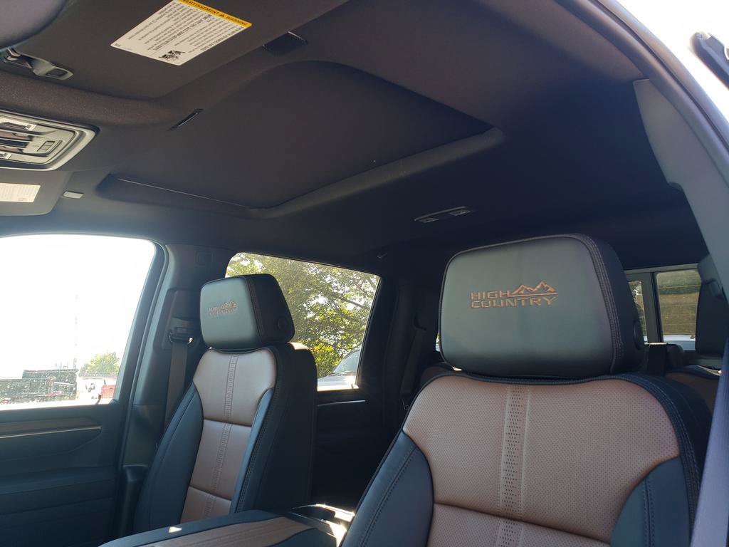 New 2026 Chevrolet Silverado 2500 High Country w/ Technology Package AWD/4WD image 25