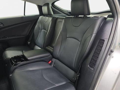 Used 2018 Toyota Prius Prime Advanced w/ Carpet Mat Package FWD image 13