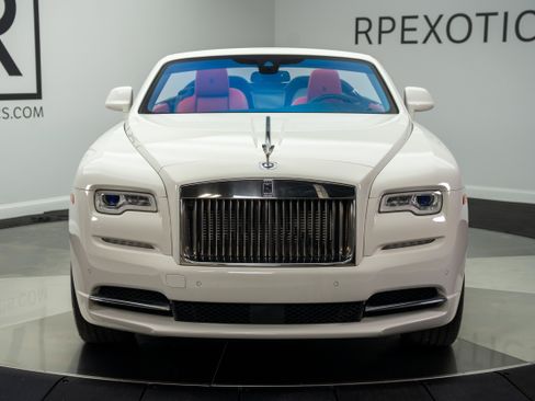 Used 2017 Rolls-Royce Dawn RWD image 19