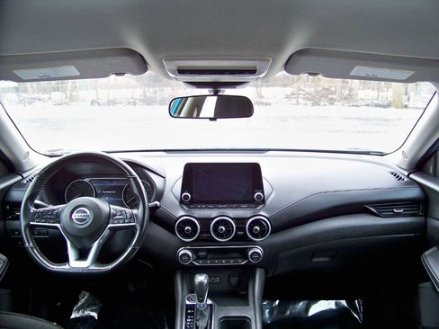 Used 2021 Nissan Sentra SV FWD image 39