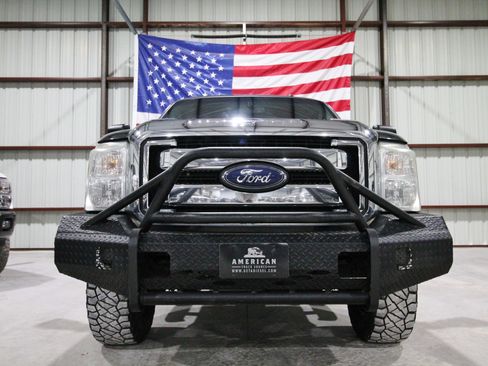 Used 2016 Ford F350 XLT w/ XLT Value Package image 2