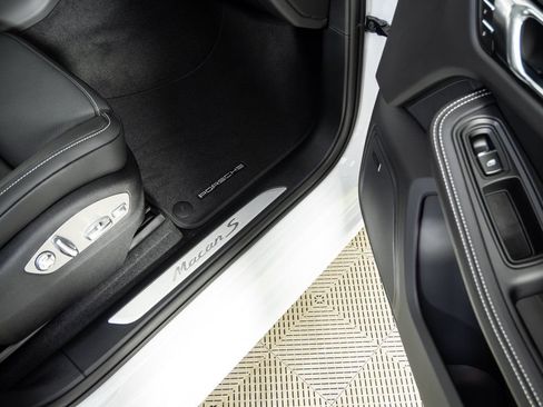 New 2026 Porsche Macan S AWD/4WD image 26