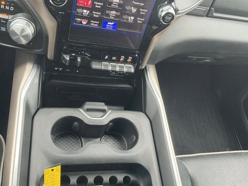 Used 2019 RAM 1500 Laramie image 17