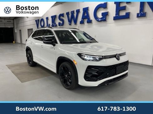 New 2026 Volkswagen Tiguan SE R-Line image 5