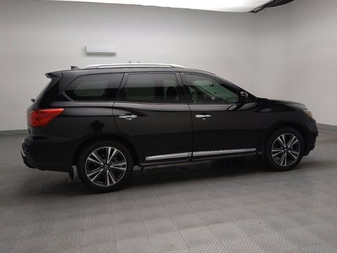 Used 2020 Nissan Pathfinder Platinum image 10