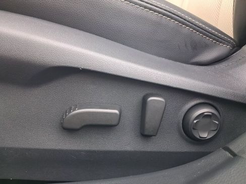 Certified 2025 Subaru Outback Limited image 22