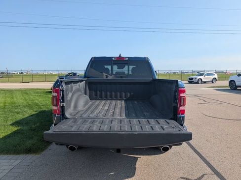 Used 2022 RAM 1500 Limited w/ Body-Colour Bumper Group AWD/4WD image 19
