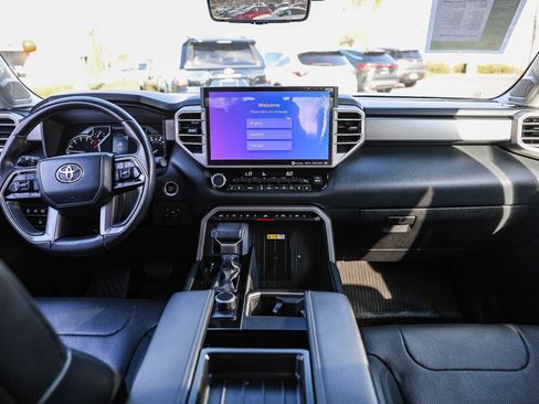 Used 2022 Toyota Tundra Limited image 12