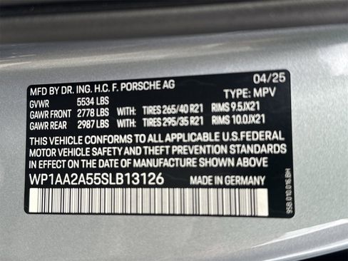 New 2025 Porsche Macan image 28