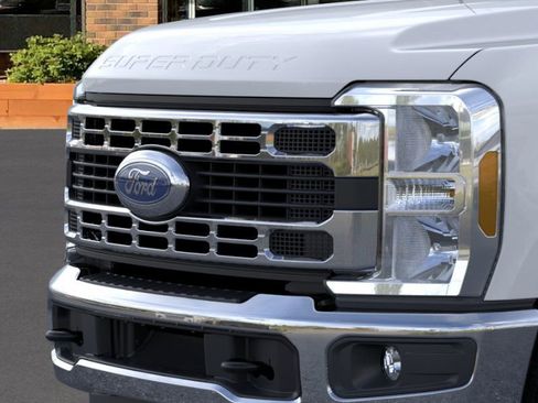 New 2025 Ford F350 XLT image 17