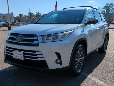 Used 2019 Toyota Highlander XLE image 8