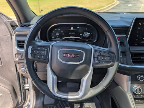 Used 2023 GMC Yukon SLT AWD/4WD image 54