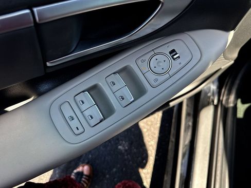 Used 2025 Hyundai Sonata SEL FWD image 13