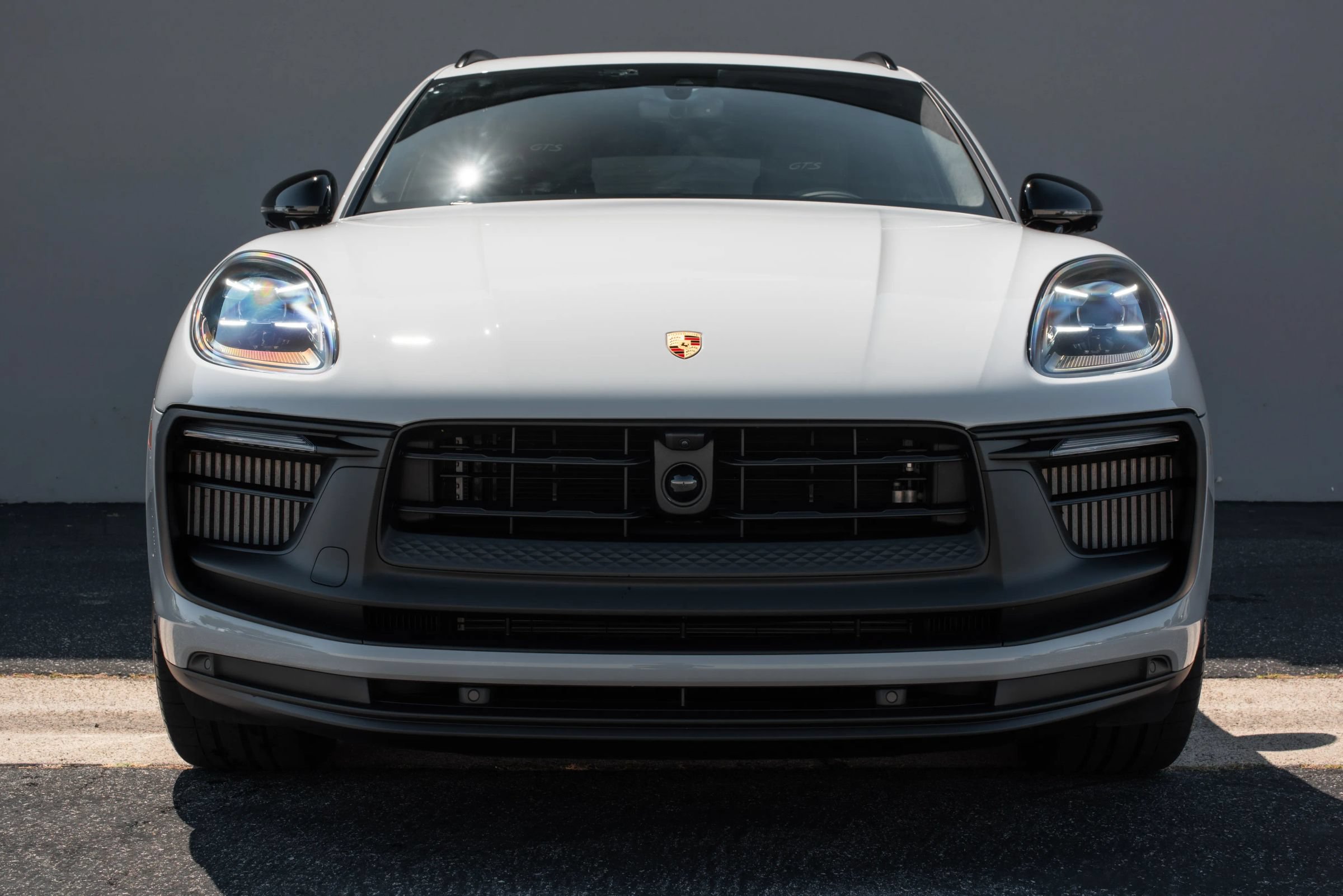 Used 2026 Porsche Macan GTS AWD/4WD image 3