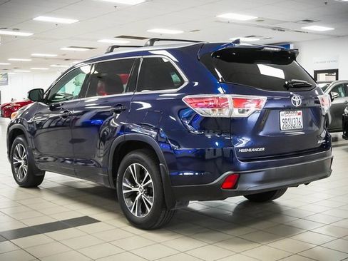 Used 2016 Toyota Highlander XLE image 8
