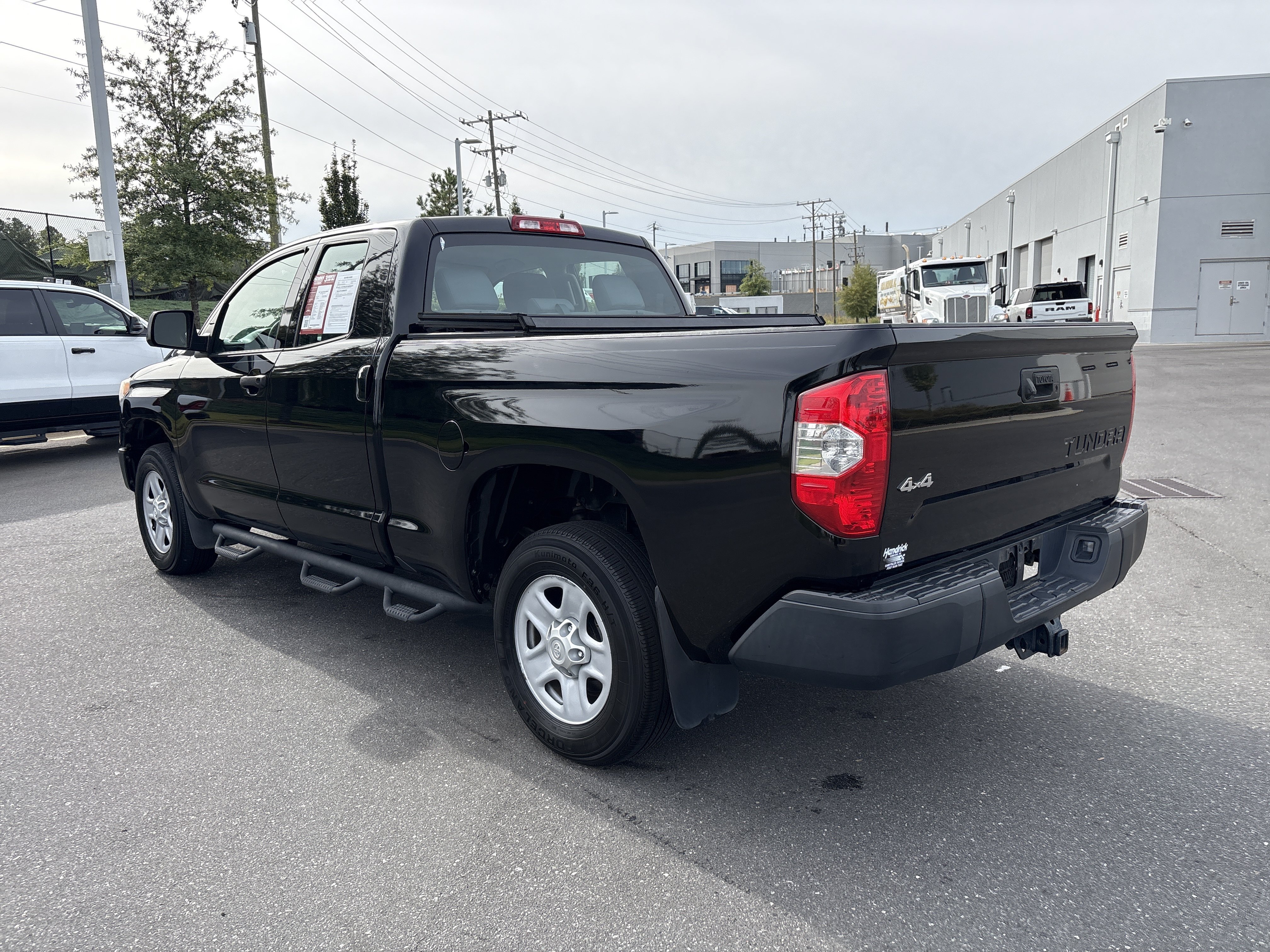 Used 2017 Toyota Tundra SR AWD/4WD image 7